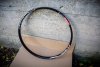 Cerchio: Stan's NoTubes ZTR Flow MK3 26'' - 32 fori - canale interno: 29mm