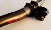 SIXPACK RACING CARBON HANDLEBAR, RACE FACE AFFECT STEM, ODI ELITE GRIPS