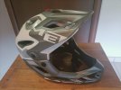 Casco integrale Met Parachute