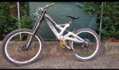 GT FURY CARBON DOWNHILL 26" MANITOU DORADO