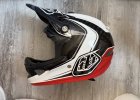 Troy Lee Designs D3 carbon